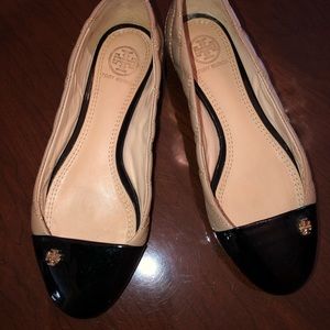 Tory Burch two tone flats.